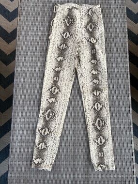 Mustard Seed Neutral Snake-Print Leggings